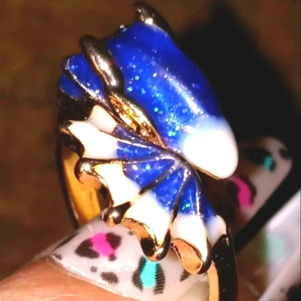 Stylish starry blue dragon ring